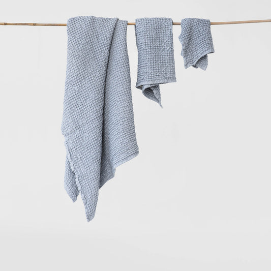 Flax Linen Wafle Bath Towels Set (3-pcs) | Light Gray Flax Linen Waffle Towels Set Light gray - SHOO-FOO, comfort of natural fibers