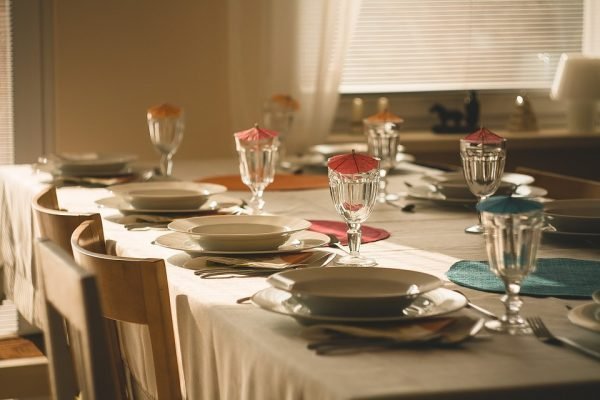 How to Host an Eco-Friendly Dinner Party - SHOO-FOO, Eco Home Linens