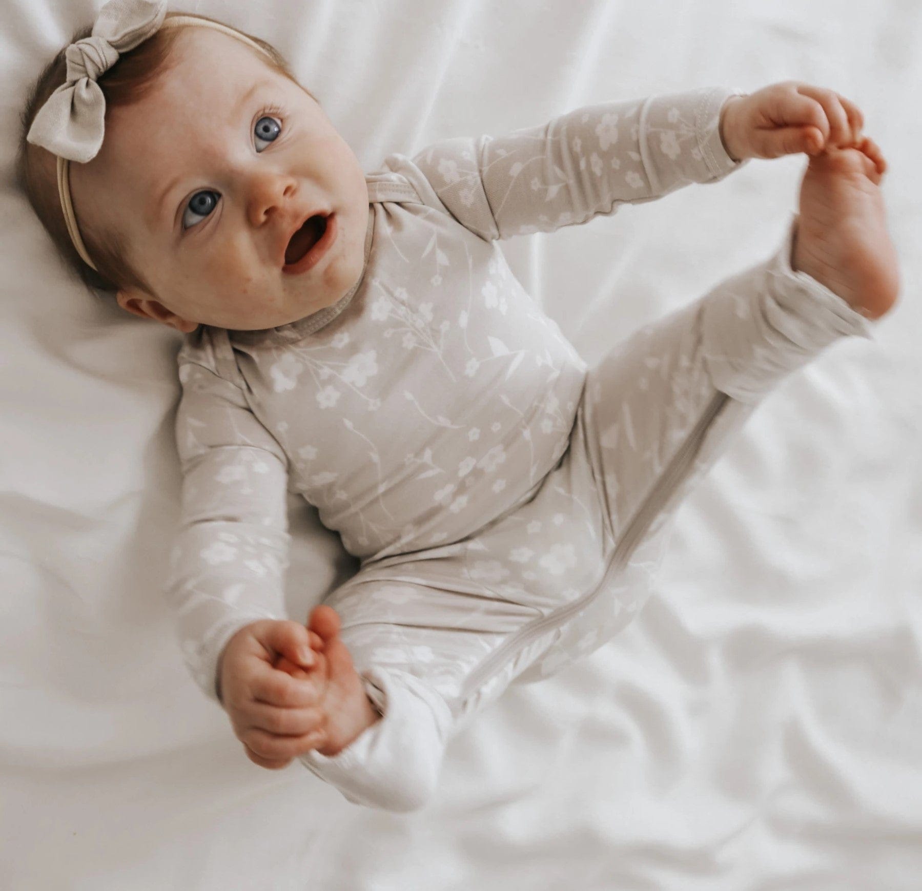 Bamboo Baby Footie - Convertible bamboo baby clothing 0-3 M / Star (twinkle) - SHOO-FOO, comfort of natural fibers